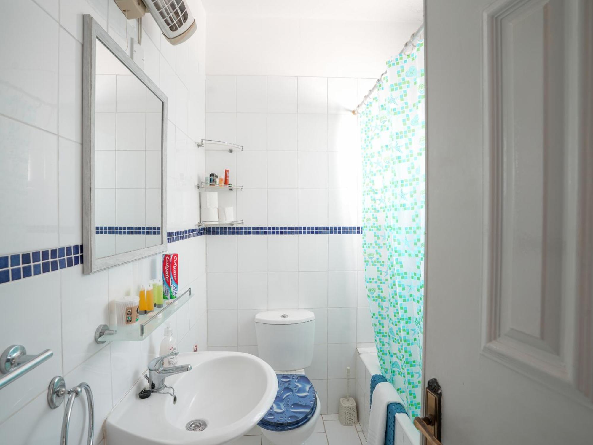 Resitour - Paphos Gardens Apartment Bagian luar foto